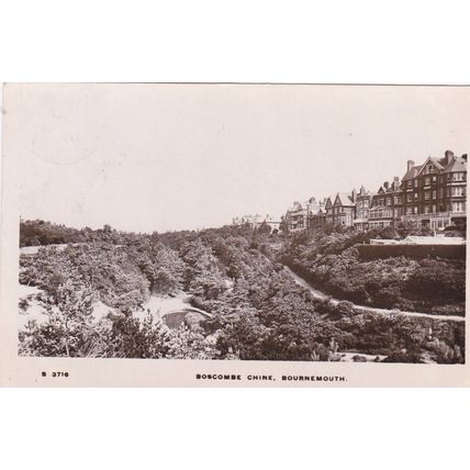 B896 BOURNEMOUTH - BOSCOMBE CHINE . RP POSTCARD