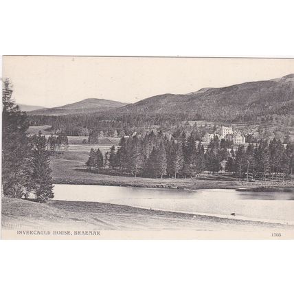 EC61 INVERCAULD HOUSE, BRAEMAR. PRINTED POSTCARD.