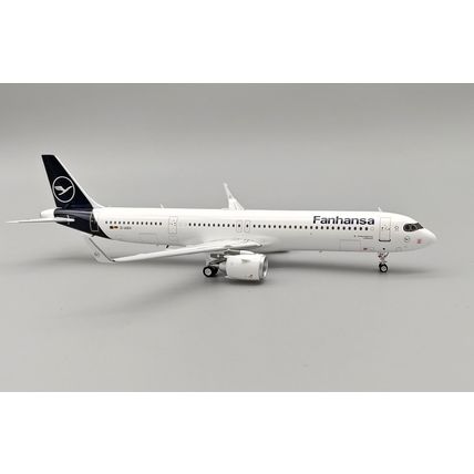 A321-211NX LUFTHANSA REG: D-AIEH W/STAND - JFOX JF-A321-051L 1/200 - PRE ORDER