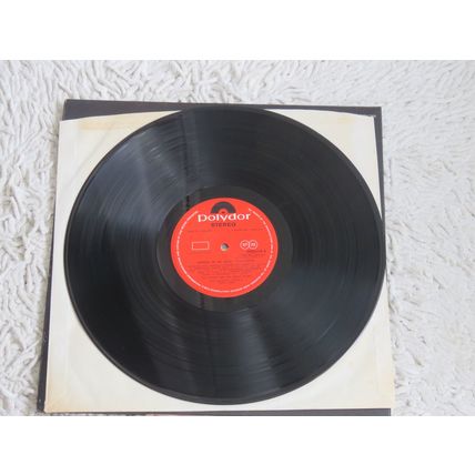 TED NUGENT, SURVIVAL OF THE FITTEST. GATEFOLD DOUBLE VINYL LP.