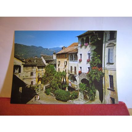 CAIRE ALBERTOLETTI STREET, ORTA S. GIULIO, ITALY unused postcard dated 2001 =
