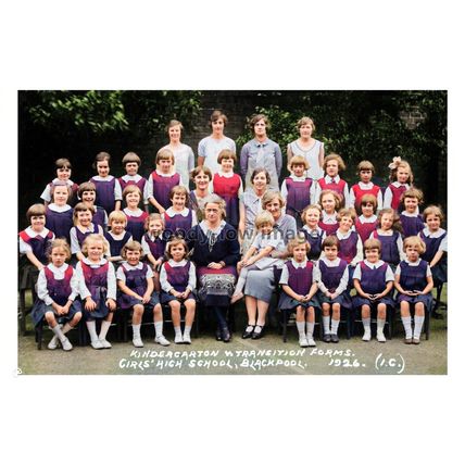 ptc7266 - Lancs - Elmslie Girl's Sch. 1926 Kindergarton /Transition - print 6x4