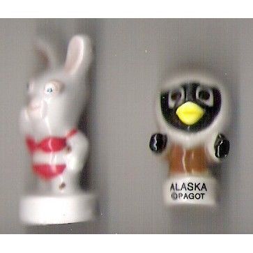 2 FEVES EN PORCELAINE - REF 7