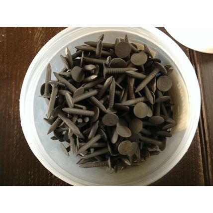 3 x 500 G Tubs = 1 1/2KG Galvanised Clout Nails 20mm x 3mm