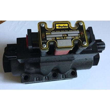 NEW PARKER D61VW011C1NYCF5,D1VHW004CNYCF5 HYDRAULIC VALVE,BR