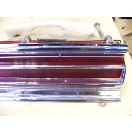 1969 CHRYSLER NEW YORKER DS LH TAILLIGHT LENS & HOUSING COMPLETE OEM