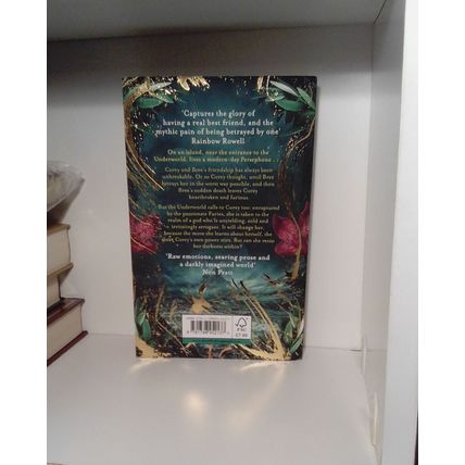 Her Dark Wings, Melinda Salisbury. tPB