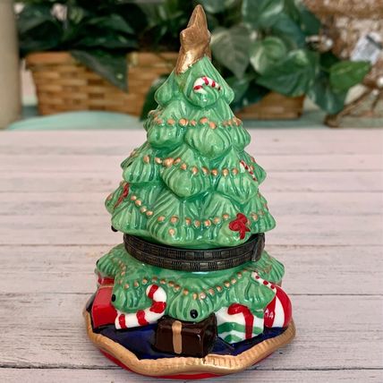 Porcelain Hinged Christmas Tree Trinket Box W Gold Star Green & Red Lidded 4.75"