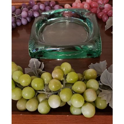 RETRO MCM VTG THICK GREEN GLASS SQUARE ASHTRAY W/ ROUNDED CORNERS OR SNACK DISH