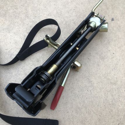 Volvo 9444571 OEM Jack Never Been Used + 9133668 Lug Wrench