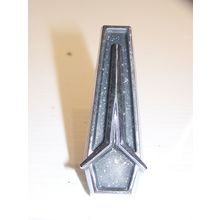 1970 1971 1972 PLYMOUTH DUSTER GRILL EMBLEM OEM #2949473 70 71 72