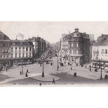 ED111 ROUBAIX -LA GRANDE PLACE VERS LA RUE DE LA GARE .LL PRINTED POSTCARD