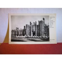 THE GREAT GATEHOUSE, HAMPTON COURT PALACE, unused postcard Ministry of Works =