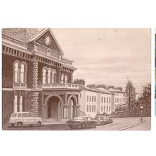 THE OLD TOWN HALL, CHISWICK, HOUNSLOW, LONDON vintage unused postcard =