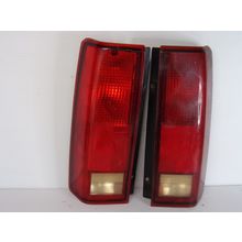 1985 - 2005 Chevrolet Astro GMC Safari Tail Lights Pair OEM 2000 01 02 03 04 05