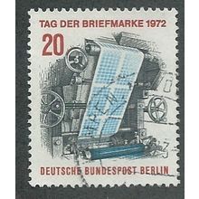 BERLIN - 1972 20pf 'STAMP DAY' FINE USED (EBID42-329)