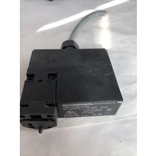 SCHMERSAL AZM 170SK-11zrka KEYED INTERLOCK SWITCH IEC 60947-5-1 LATCH,DA