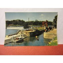 GORING LOCK, RIVER THAMES, OXFORDSHIRE unused vintage postcard by J. Salmon A =