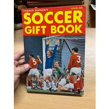 1968 "CHARLIE BUCHAN'S SOCCER GIFT BOOK 1968-69" FOOTBALL ANNUAL HB BOOK (P4)