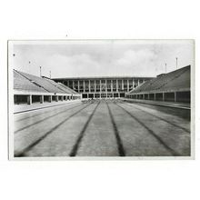 Berlin Olympics. Reichssportfeld. Schwimmstadium.