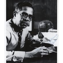 Cyril Ponnamperuma NASA Scientist 10x8 Hand Signed 1977 Photo