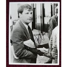 DANIELS, Jeff: original signed photograph