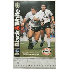 1992 programme Widnes v. Halifax, centrefold Darren Wright