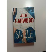 Sizzle by Julie Garwood 2009 paperback fiction novel