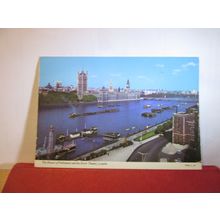 HOUSES OF PARLIAMENT & THE RIVER THAMES, LONDON used vintage postcard 1973 pm =