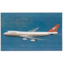 QANTAS AIRWAYS .. BOEING 747B aeroplane unused vintage postcard /