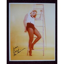 DICKINSON, ANGIE: original signed colour photo