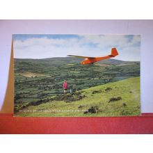 GLIDING ON LONG MYND, CHURCH STRETTON, SHROPSHIRE. unused postcard #
