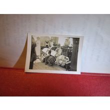 A COUPLE READING THE NEWSPAPER ON A SEASIDE PROMENADE small vintage photograph =