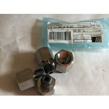 NEW LOT 4 Parker 338-1610-ND fittings 1/2NPT to CPI,EC