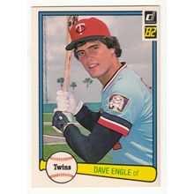 1982 Donruss baseball card 102 Dave Engle– Twins