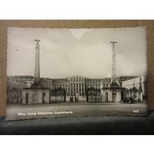 SCHONBRUNN PALACE, WIEN, AUSTRIA unused vintage postcard RP.. Vienna =