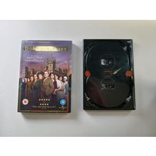 DOWNTON ABBEY SERIES TWO 4 DISC DVD SET IN SEALED CASSETTE