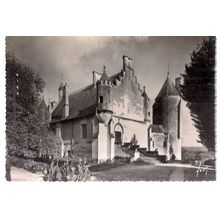CHATEAU DE LOCKES , Loire valley, France.. unused vintage postcard =