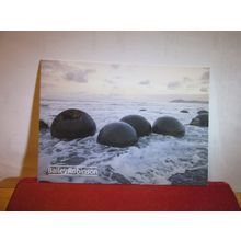 MOERAKI BOULDERS, NEW ZEALAND unused postcard =