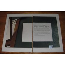 2005 TIAA-CREF Financial Services Ad - Nobody leaves an apple for the vacuum