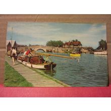 BRIDGE AND BRIDGE HOTEL, POTTER HEIGHAM, NORFOLK BROADS unused postcard =