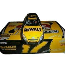 Vintage Owners Series Matt Kenseth Die Cast #17 Dewalt 2003 Ford Taurus
