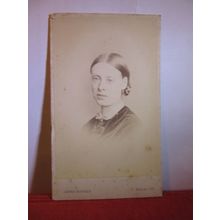 small victorian photograph CDV of a lady Photo by Jabez Hughes of Ryde, =