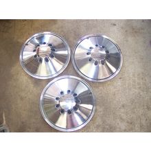 1971 PLYMOUTH BARRACUDA HUBCAPS OEM 14" VALIANT (3)
