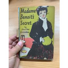 1946 CHARLES LASCELLES "MADAME BENOIT'S SECRET" FICTION HARDBACK BOOK (P3)