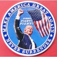 Trump Never Surrender. Challenge Coin. 1.50" Silver Tone. 77b.