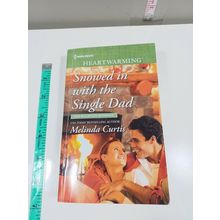 Snowed in with single Dad by Melinda curtis 2019 paperback