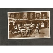 Postcard London Royal Horse guards Changing guard