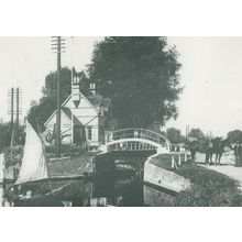 Dobbs Weir Lock in Hoddesdon Hertfordshire River Waterways Postcard