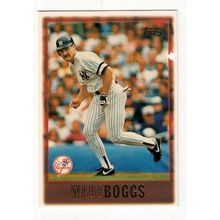 1997 Topps Wade Boggs baseball card #8–HOF – Red Sox